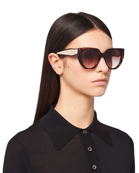 prada female glasses